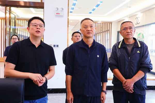 1757982968585785.png 羅平縣委書(shū)記許韶發(fā)調(diào)研照片.png